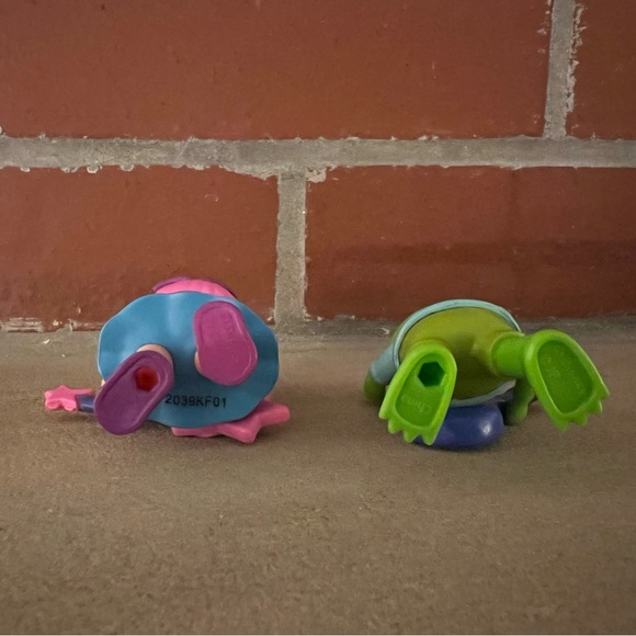 Disney Muppets Muppet Babies PVC Figure Kermit The Frog Miss Piggy Rock N Roll - Picture 4 of 5